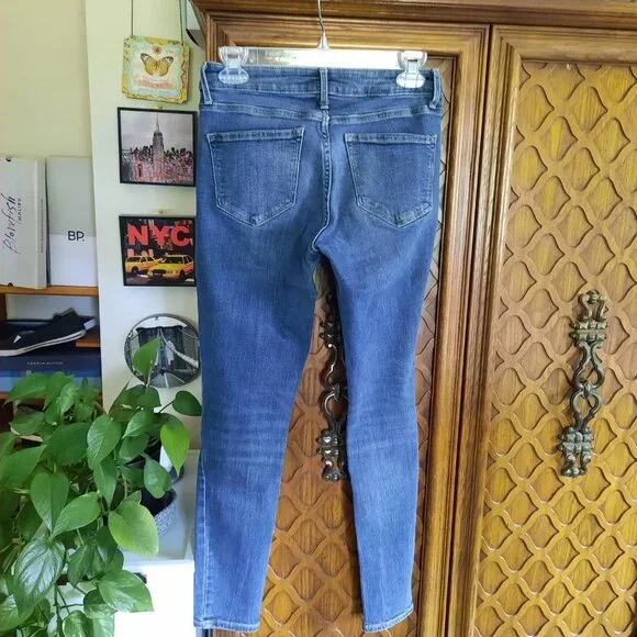 Old Navy Mid-Rise ROCKSTAR Distressed Skinny Jeans - Darkwash, Size 4 - Picture 14 of 15